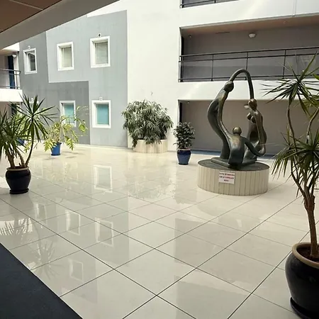 With Terrace And Pool In شقة