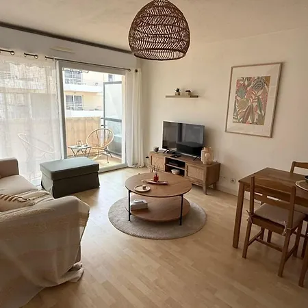 شقة With Terrace And Pool In *